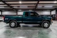 1996-Chevrolet-Silverado-Emerald Green Metallic-146925-38.jpg
